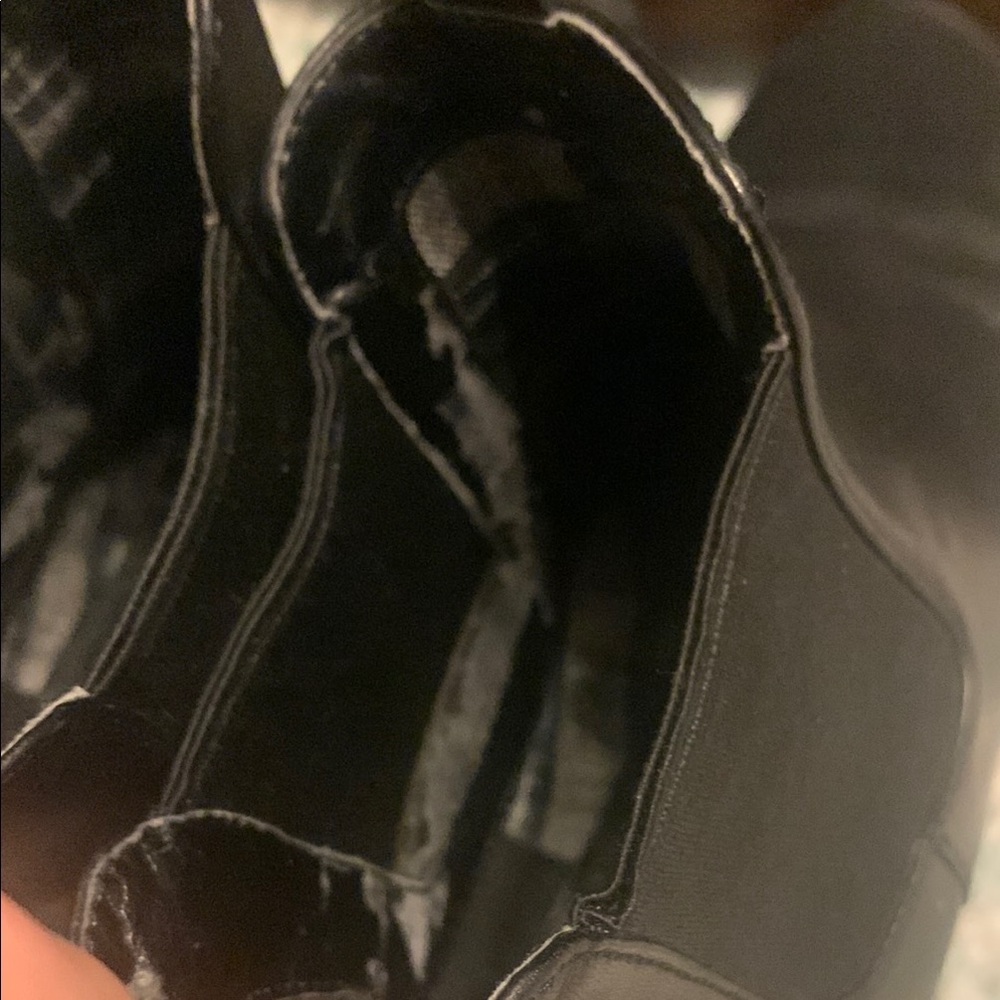 Cole Hahn Waterproof Black Leather Ankle Boots - Picture 8 of 10